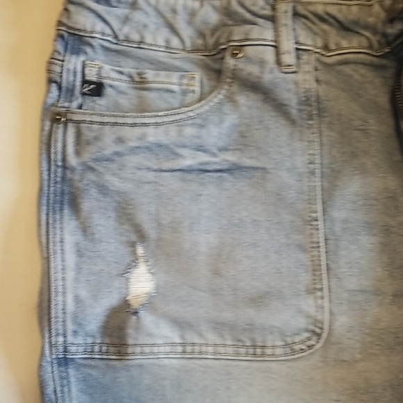 Distressed Blue Jeans - Picture 4 of 8